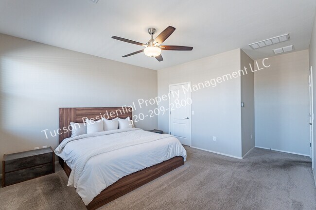 Building Photo - 9578 S Trapper Ridge Dr