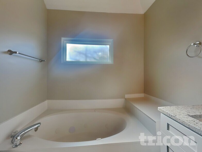 Building Photo - 6640 Sugar Valley Dr