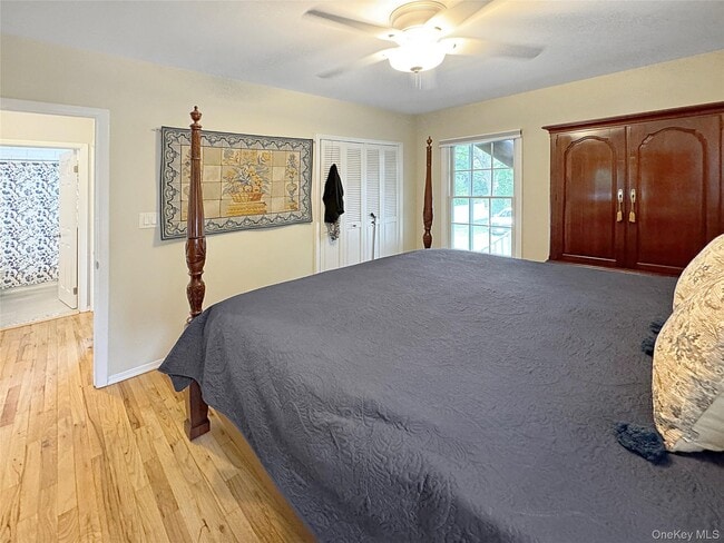 Building Photo - 471 Main St