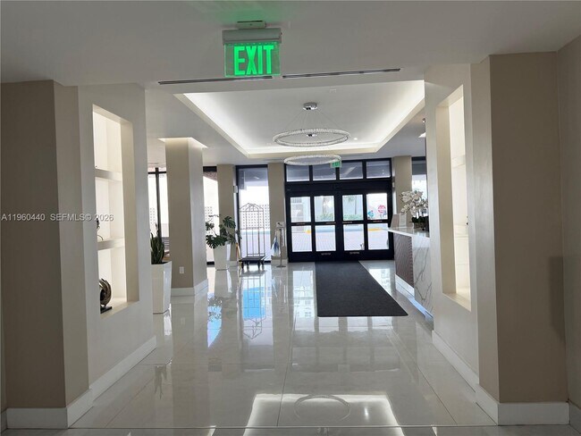 Building Photo - 2401 S Ocean Dr