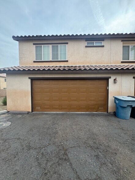 Building Photo - 642 W Brewer Rd