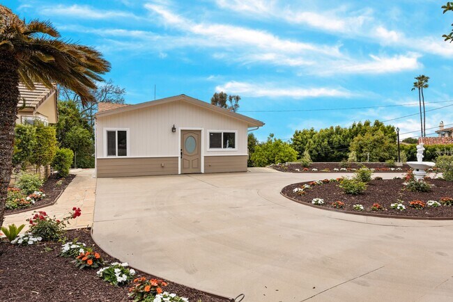 Building Photo - Reposado