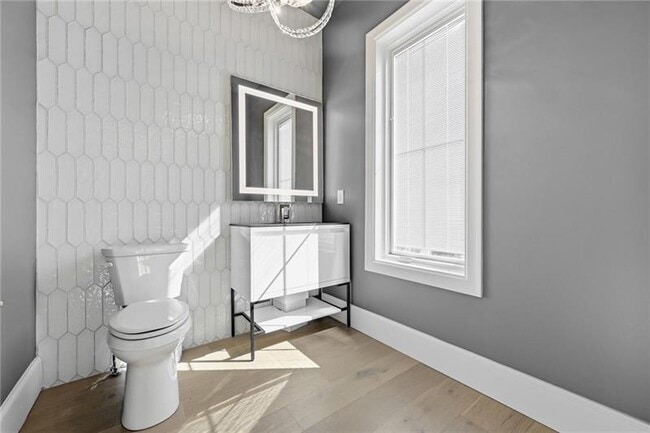 Building Photo - 5133 Fifth Ave