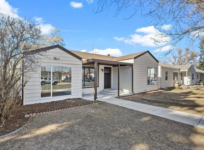 Primary Photo - Updated 3BD, 2BA Englewood Home with Back ...