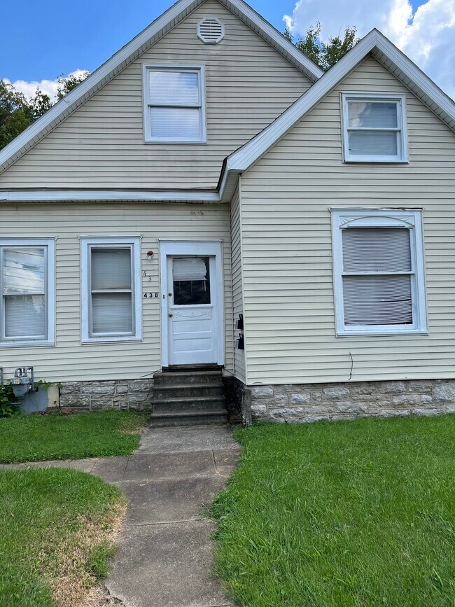 Primary Photo - 438 Woodland Ave