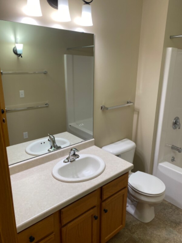 Building Photo - 4626 35 St NW