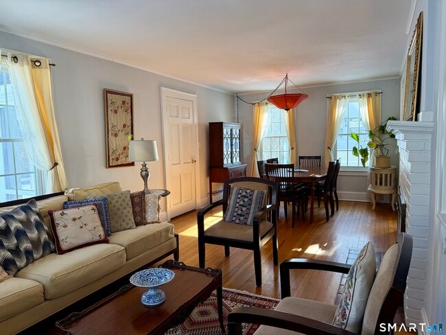 Building Photo - 43 Neck Rd