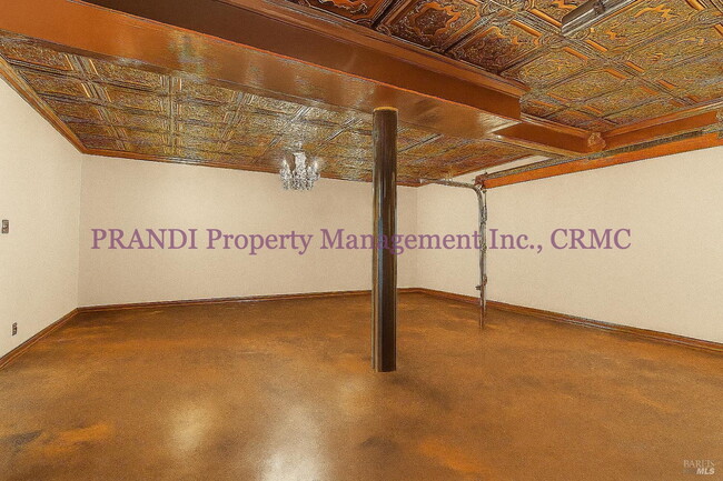Building Photo - San Rafael View Home with Modern Upgrades!