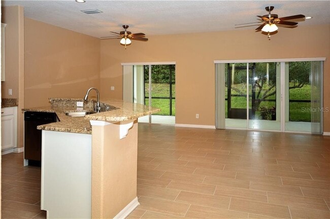 Building Photo - 10747 Masters Dr