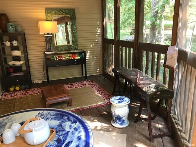 Building Photo - 2206 E Autumn Dr