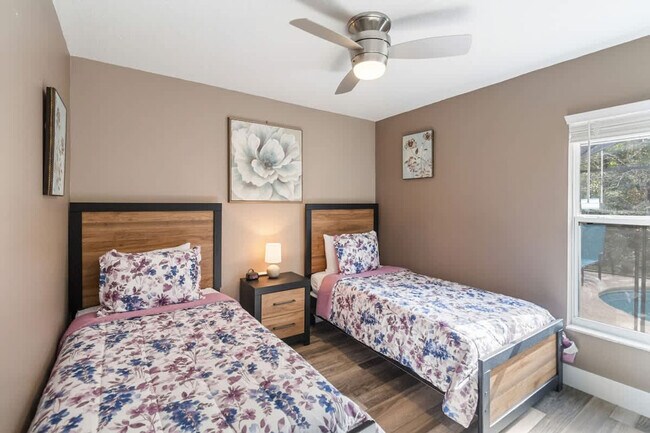 Building Photo - 140 Madiera Beach Blvd