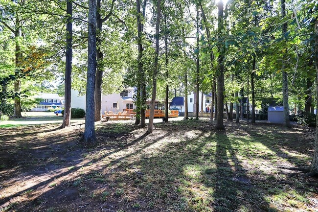 Building Photo - 103 Jonquil Ct
