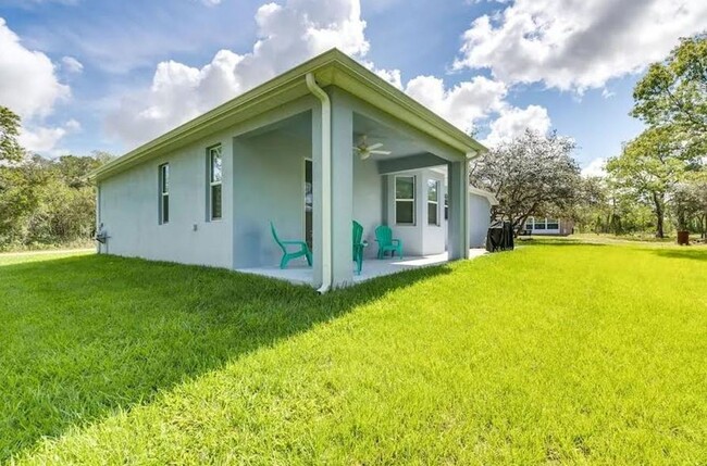 Building Photo - Beautiful Home in Brooksville