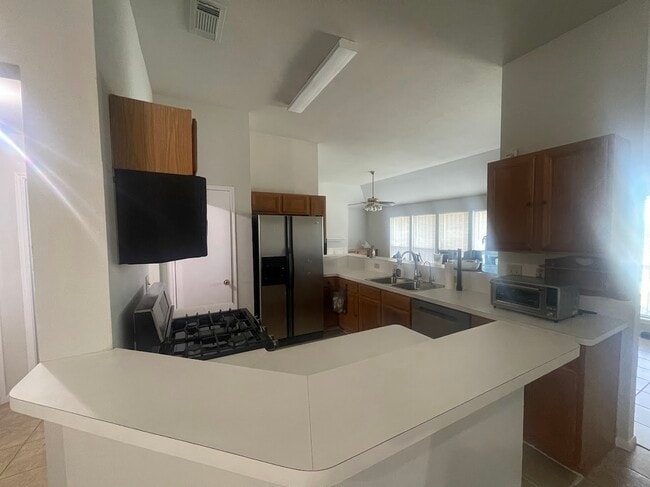 Building Photo - 7814 Log Hollow Dr