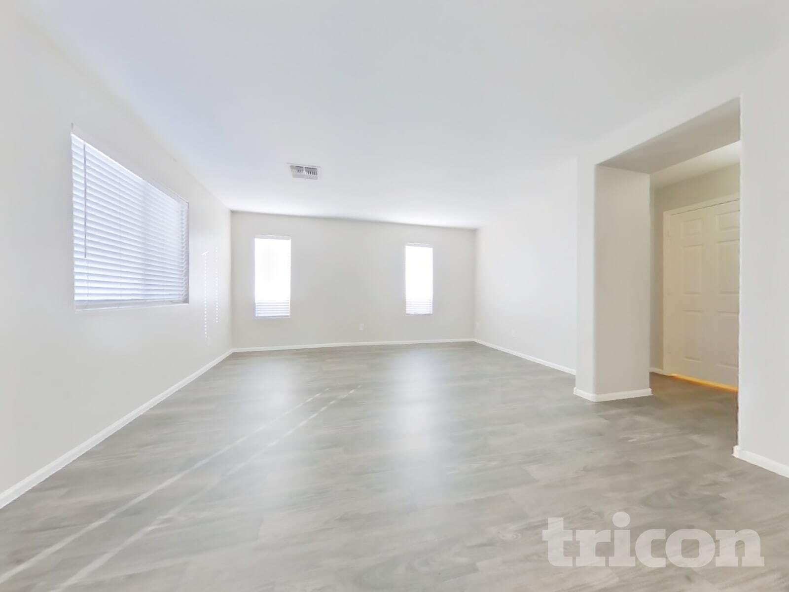 Building Photo - 23634 W Tamarisk Ave