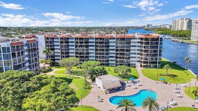 Building Photo - 859 Jeffery St