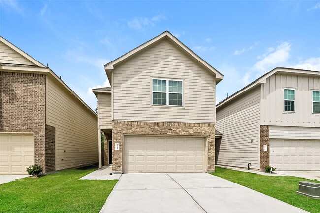 Primary Photo - 2715 Bouvardia Wy
