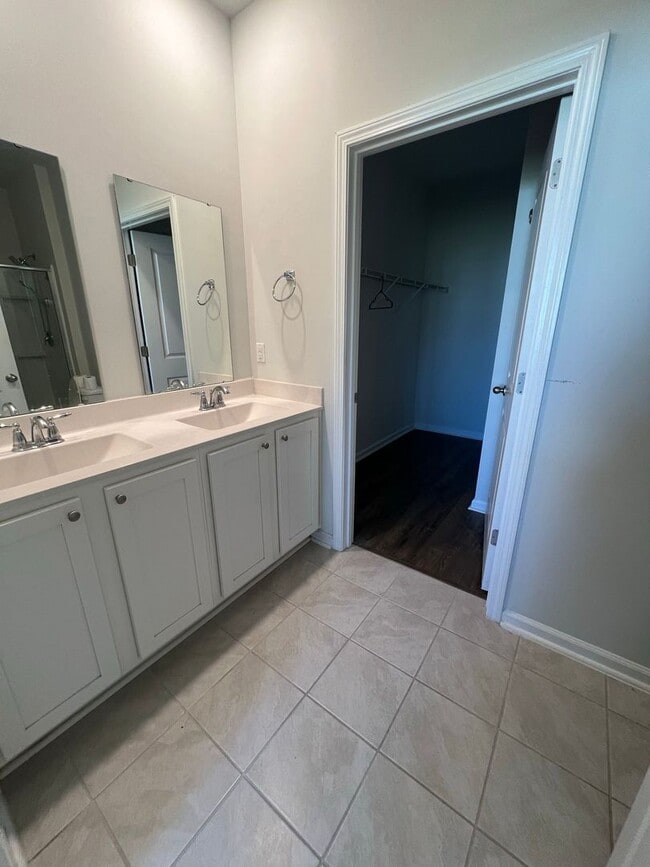 Building Photo - 3BD/ 2BA house in Forestbrook Cove