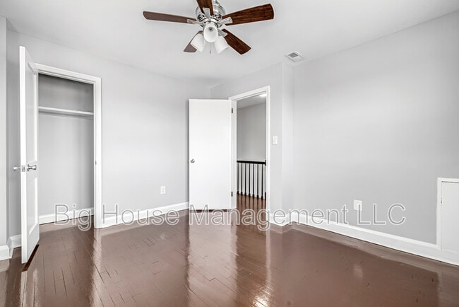 Building Photo - 2107 Hawthorne Rd