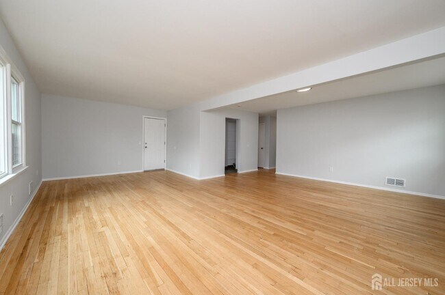 Building Photo - 796 Inman Ave