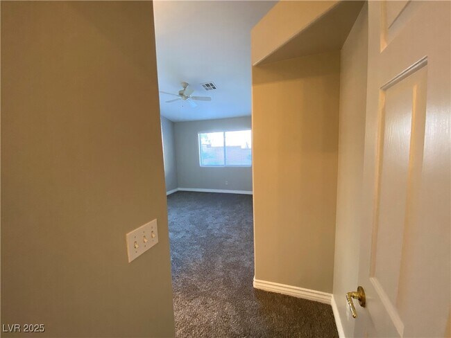 Building Photo - 9712 Panorama Cliff Dr