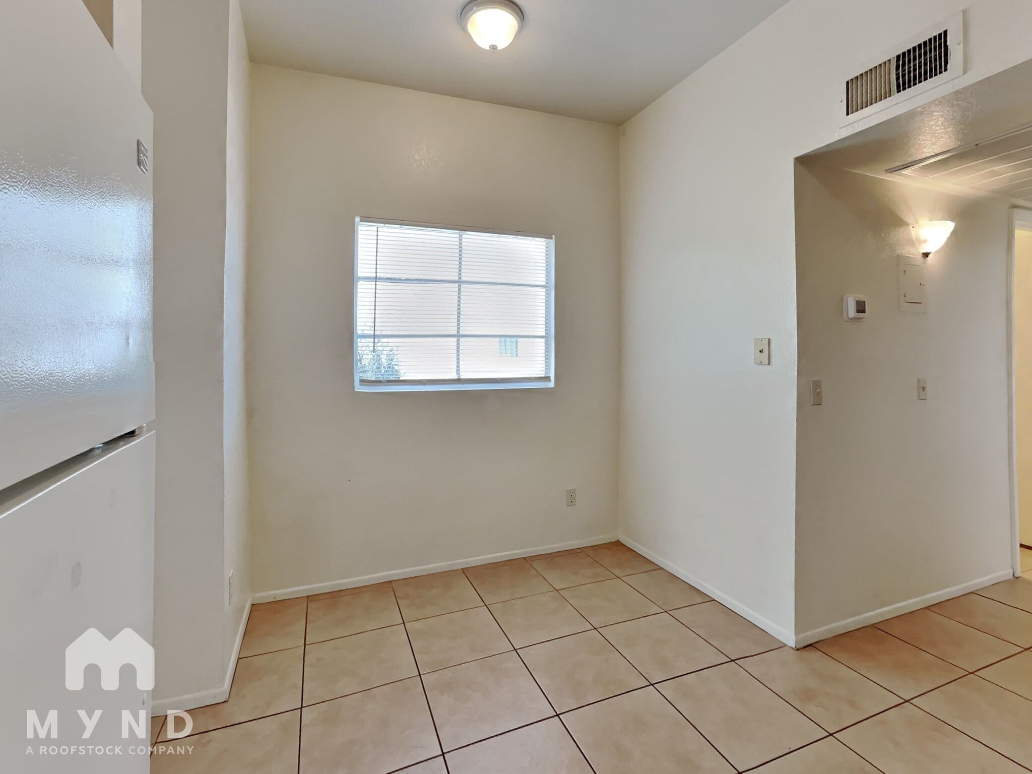 Building Photo - 2828 E Tierra Buena Ln