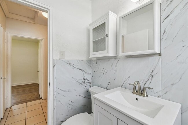 Building Photo - 3808 S Grady Ave