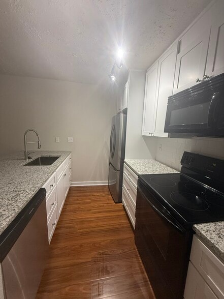 Building Photo - 7313 Gulf Fwy