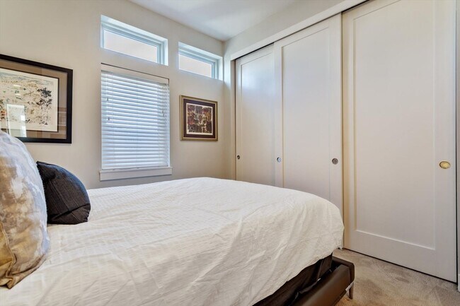 Building Photo - 4-Story 2BD, 2.5BA LoHi Townhome with Rooftop Deck