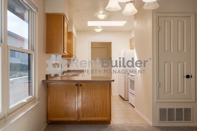 Building Photo - 13157 Neon Ave NE