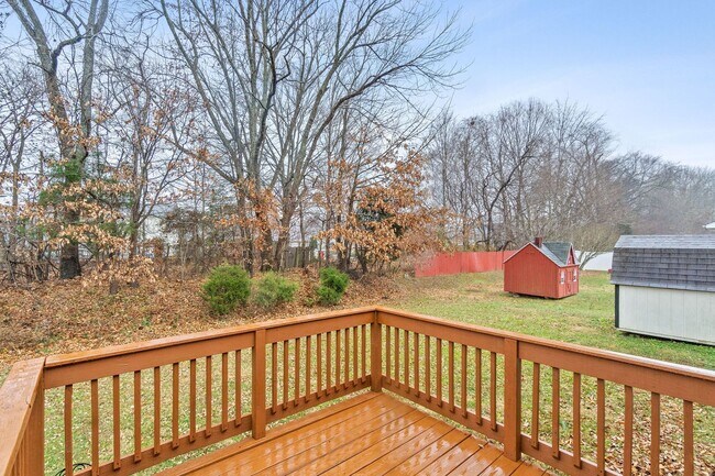 Building Photo - 941 Crabapple Ln