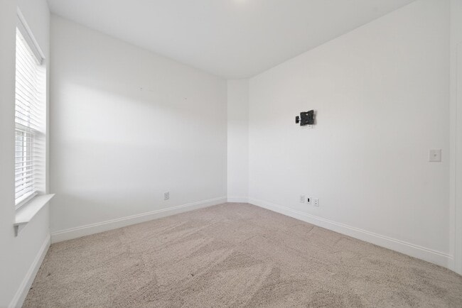 Building Photo - 1088 Linn Cv Ct