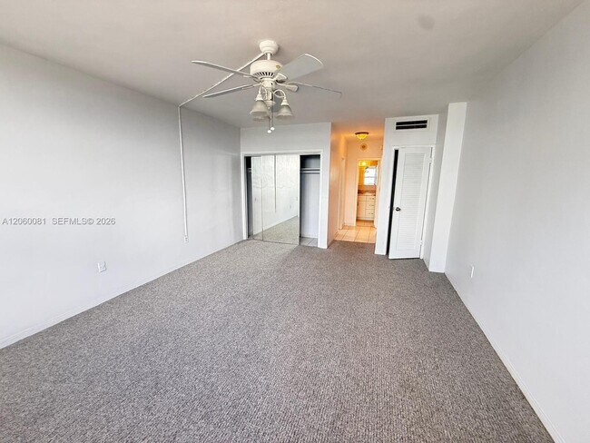 Building Photo - 5825 Collins Ave
