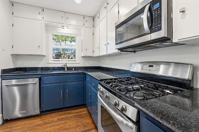 Building Photo - 804 Rutherford Pl