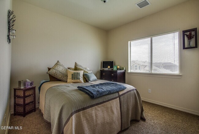 Building Photo - 1341 Noble Path Pl