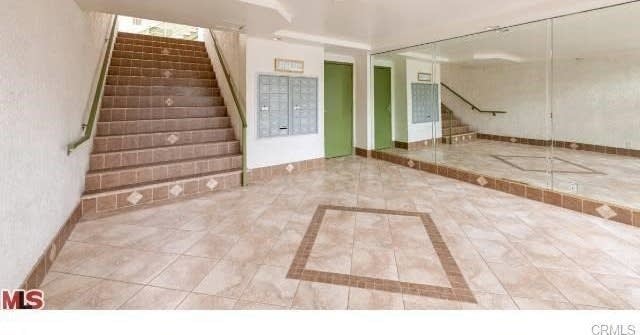 Secure Lobby - 2721 2nd St