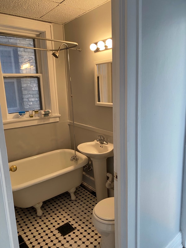 Building Photo - 117-129 N 2nd Ave E