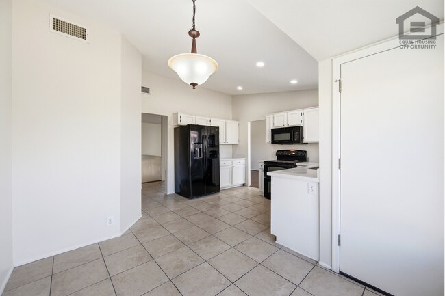 Building Photo - 6Bed/3Bath Split Level House at Cactus/75th Ave! Ready for Immediate Move-In! -- POOL!