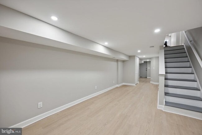 Building Photo - 1155 Washington Blvd