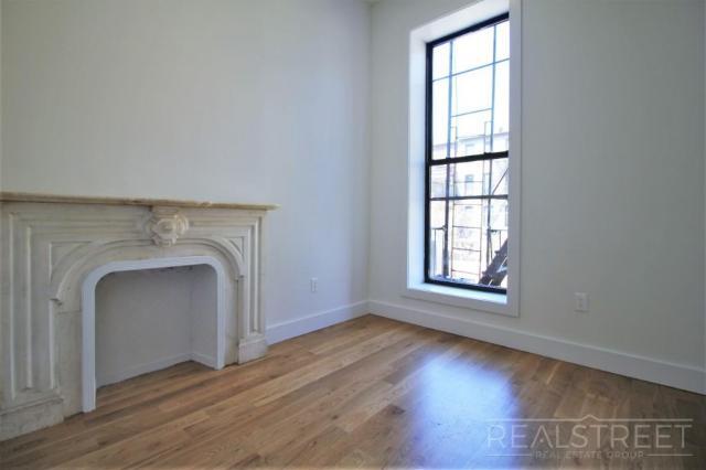 Building Photo - 3 bedroom in BROOKLYN NY 11206