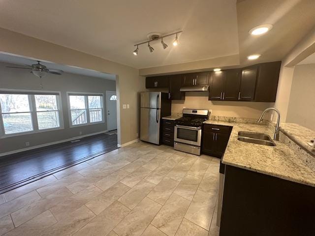 Building Photo - 840 N Cooper Rd