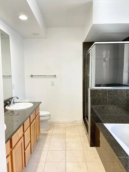 Master Bathroom - 1222 S Westgate Ave