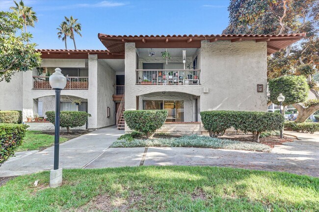 Building Photo - $500 MOVE IN SPECIAL! 2 BD, 2 BA Condo at Mission Plaza! 1000 Sq Ft w/ Great Amenities!