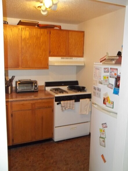 kitcen - 801 N Randolph St