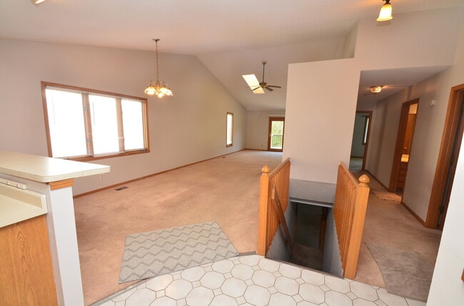 Building Photo - 1239 Wood Creek Bend