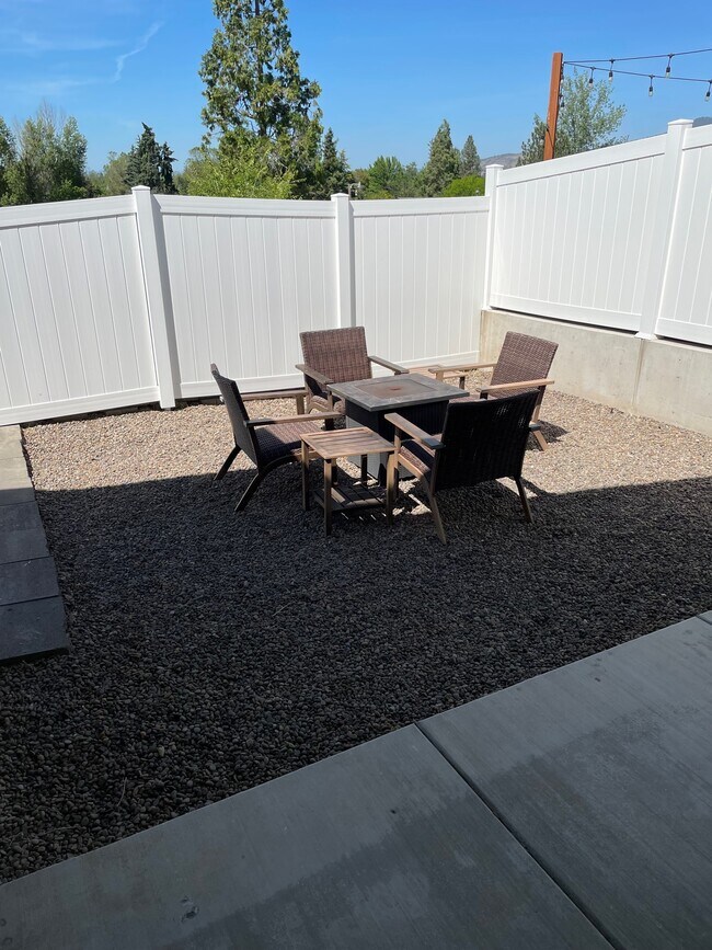 Building Photo - 656 Nobility Dr