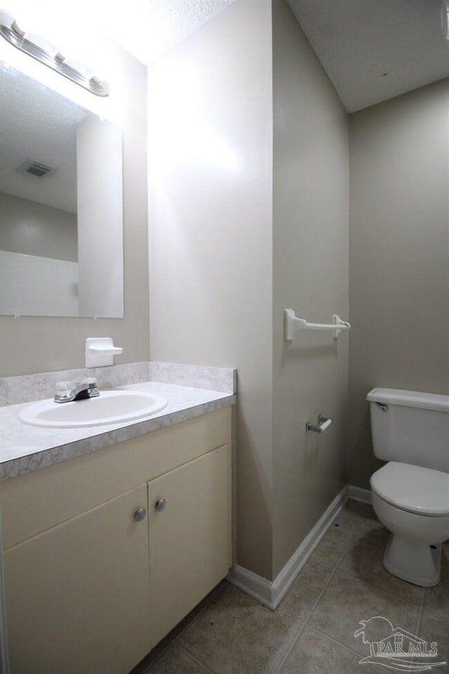 Building Photo - 5675 Vestavia Ln