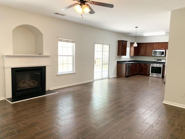 Building Photo - 329 Tuggle Ct