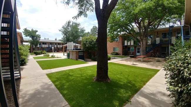 Building Photo - Great Size 1 Bedroom 1 Bath Available Now !!!