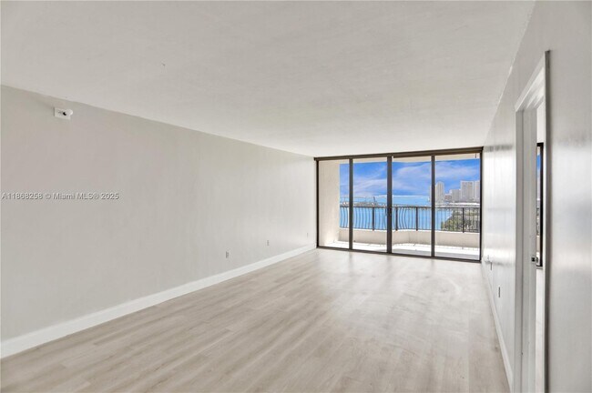 Building Photo - 555 NE 15th St